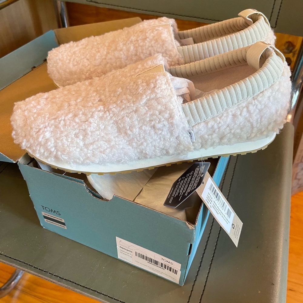 Toms Shearling shoes - “Alpargata Resident Slipper”